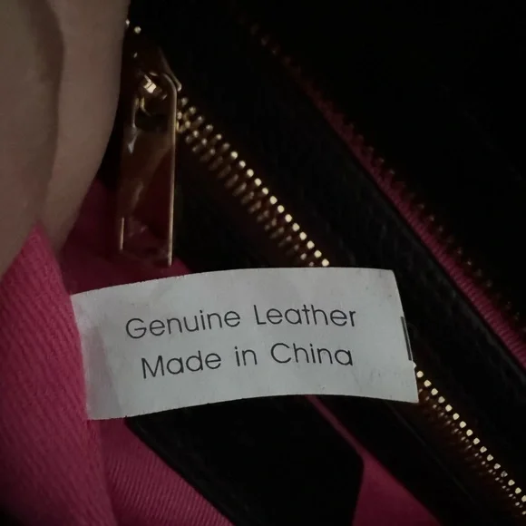 F&W STYLE | Small Croc Embossed Black Leather Handbag - Picture 10 of 11